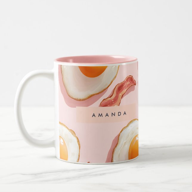 Personalisierte, rosafarbene Eier und Bacon-Muster Zweifarbige Tasse (Links)