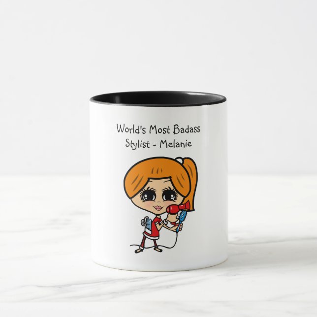 Personalisierte Rote Auburn Hair Stylist Karikatur Tasse (Zentrum)