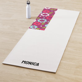 Personalisierte rote weiße bunte Blumenmuster-Name Yogamatte