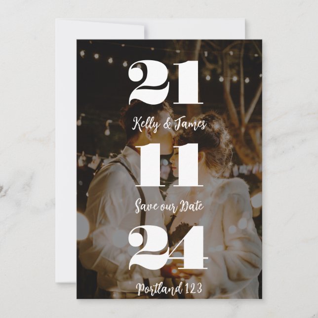 Personalisierte Save the Date Einladung mit Paar (Vorderseite)
