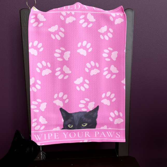 Personalisierte schwarze Katzenpaws Hot Pink Golf  Golfhandtuch (Purrfect pink golf towel for your golfing Cat Mom or your cat. Either one will love you more)