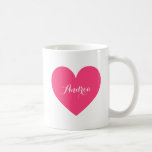 Personalisierte Script-Tasse in Hot Pink Heart Kaffeetasse<br><div class="desc">Moderne und niedliche runde Tasse mit einem hochmodernen Kalligraphieskript. Diese Tasse wird als Geschenk perfekt sein. Ähnliche Gegenstände und andere Farben sind verfügbar.</div>