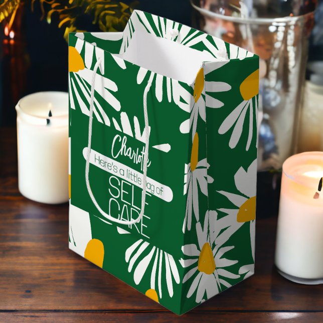 Personalisierte Selbstversorgung Mittlere Geschenktüte (Personalized Self Care Medium Gift Bag from Ricaso. Add pampering content for friends or family)