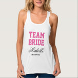 Personalisierte Tankdecke für Mannschaftsbrille Tank Top<br><div class="desc">Personalisierte Bachelorette Tanks für Teambride. TeamBride Tankdecke für die Braut. Niedliches neonrosa und schwarz Typografie Design für Braut zu sein und Braut's Crew. Coole Kleidung für Hochzeit,  Brautparty,  Junggeselinnen-Abschied,  Mädchen,  das Wochenende,  Damen,  wann,  etc. Hübsche Kleidung für Frauen und Mädchen,  die heiraten.</div>