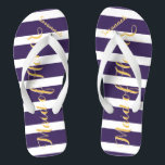 Personalisierte Trauzeugin Lila Gelb, Farbe Flip Flops<br><div class="desc">Muster für gelbe und Lila Streifen - Ändern Sie die Farbe,  indem Sie auf Anpassen klicken. Und sagen Sie alles,  was Sie gewollt haben. Machen Sie diese eine Art Flip Flops,  die Ihre Nachricht auf ihnen haben. Sei das Gerede vom Strand!</div>