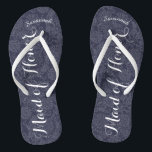 Personalisierte Trauzeugin Navyor Flip Flops<br><div class="desc">Navy und White Damask Muster - Ändern Sie die Farbe durch Klicken auf Anpassen. Und sagen Sie alles, was Sie gewollt haben. Machen Sie diese eine Art Flip Flops, die Ihre Nachricht auf ihnen haben. Sei das Gerede vom Strand! Personalisiert mit Ihrem Namen oder was auch immer und Titel oder...</div>