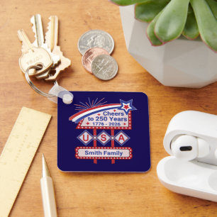 Personalisierte USA 250 – Patriotische Retro-Marki Schlüsselanhänger