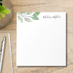 Personalisierte Wasserfarbenwelt Notizblock<br><div class="desc">Dieses botanische Notizblock ist mit Aquarellgrün und stilvoller Schrift-Typografie dekoriert. Einfach anpassbar. Original Wasserfarbe © Michele Davies.</div>