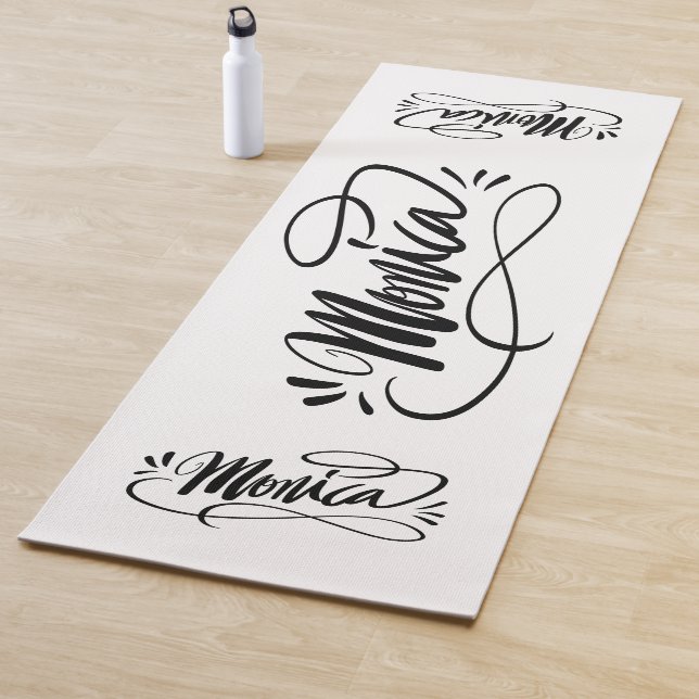 Personalisierte Yogamatschenke mit dem Namen Monic Yogamatte (Beispiel)