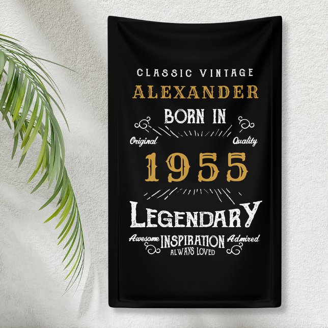 Personalisierter 70. Geburtstag Geboren 1955 Vinta Banner (Personalized 70th Birthday Party Banner hanging on a wall)