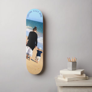 Personalisierter benutzerdefinierter Text und Skat Skateboard