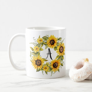 Personalisierter Blumenbecher mit Monogramm und in Kaffeetasse