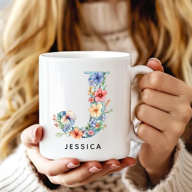 Personalisierter Blumeninitial-Kaffeebecher zum Ge Kaffeetasse (Custom Monogram Name Mug for Mom or Bridesmaids, Custom Floral Alphabet Mug for Teacher or Nurse)