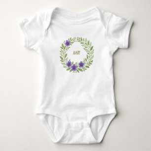 Personalisierter Blumenkranz – Individueller Name Baby Strampler