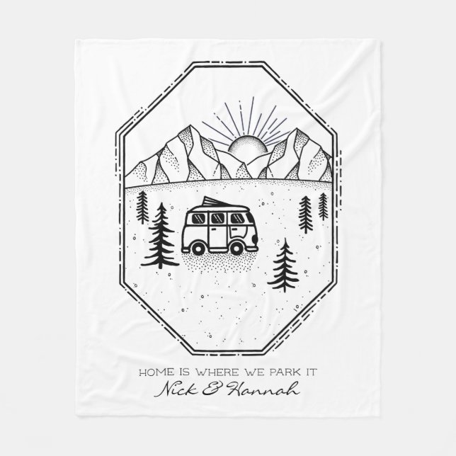 Personalisierter Camper Van Life Outdoor Camping Fleecedecke (Vorderseite)