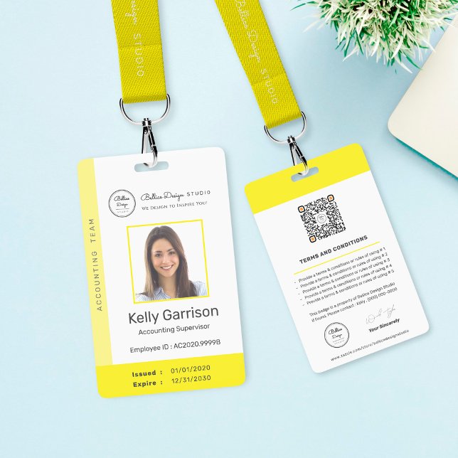 Personalisierter Corporate Modern Employee ID QR C Ausweis (Von Creator hochgeladen)
