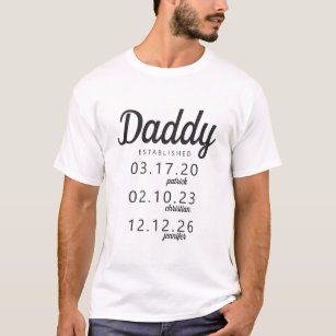 Personalisierter Daddy als Geburtsname des Kindes T-Shirt