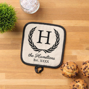 Personalisierter Familienname Antiker Lorbeerkranz Topflappen