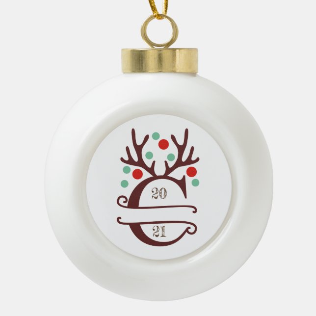 Personalisierter Familienname "C" Keramik Kugel-Ornament (Vorderseite)