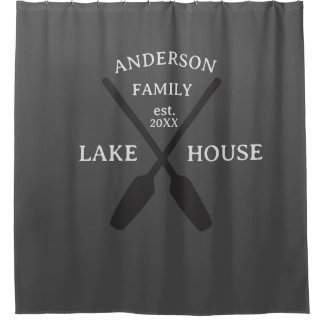 Personalisierter Familienname Lake House Duschvorhang