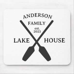 Personalisierter Familienname Lake House Mousepad