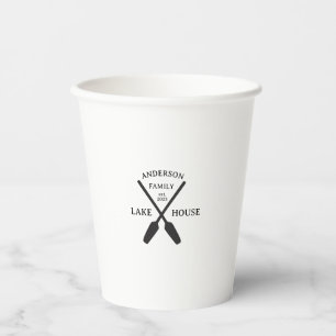 Personalisierter Familienname Lake House Pappbecher