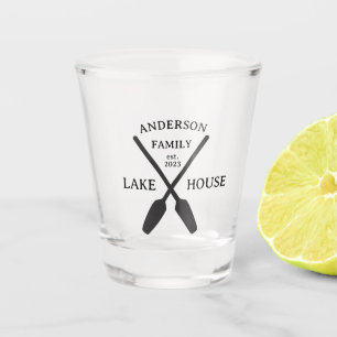 Personalisierter Familienname Lake House Schnapsglas