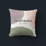 Personalisierter Familienname Moderne Aquarellkrei Kissen<br><div class="desc">Modern. Minimal. Diese Kollektion verwendet eine Gartenpalette aus Salbei,  Traube und Rose,  um einen eleganten Look für Ihre Zuhause zu schaffen.</div>
