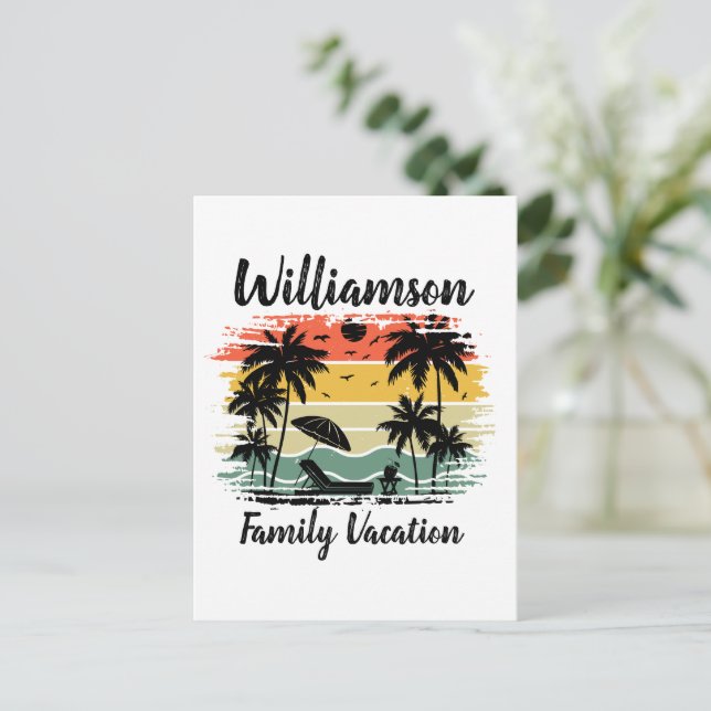 Personalisierter Familienurlaub Postkarte (Stehend Vorderseite)