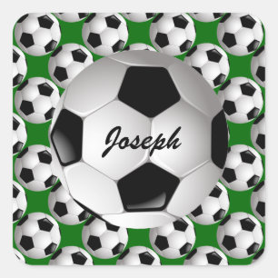 Personalisierter Fußball-Ball auf Fußball-Muster Quadratischer Aufkleber