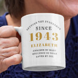 Personalisierter Geburtstag 1943 Name Elegant hinz Kaffeetasse<br><div class="desc">Feiern Sie mit dieser Personalisierten 80. Geburtstagsfeier 1943 Ihren Namen Elegant Coffee Tasse hinzufügen. Dieses Design besticht durch eine elegante Farbpalette aus Gold und Grau, ein elegantes Design aus dem Jahr 1943 und Platz für Ihren Namen. Genießen Sie Ihr Lieblingsgetränk und erinnern Sie an diesen Meilenstein mit dieser einzigartigen Tasse....</div>