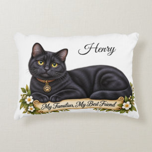 Personalisierter Hexen-Familiär Schwarze Katze Dekokissen