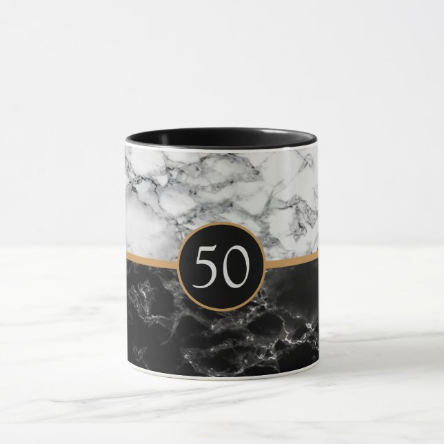 Personalisierter Hochzeits- oder Geburtstags-Kaffe Tasse (Zentrum)