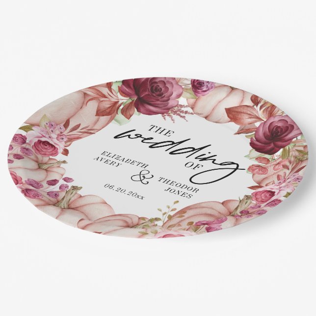 Personalisierter Hochzeitskürbis Pappteller (Schrägansicht)