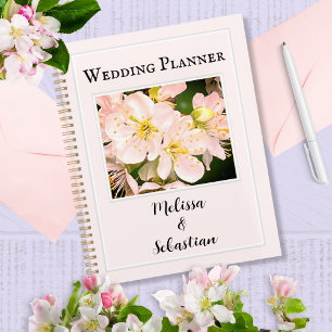 Personalisierter Hochzeitsplaner mit Apfelblüten Planer