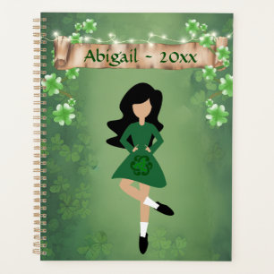 Personalisierter Irish Dancer mit Black Hair Dance Planer