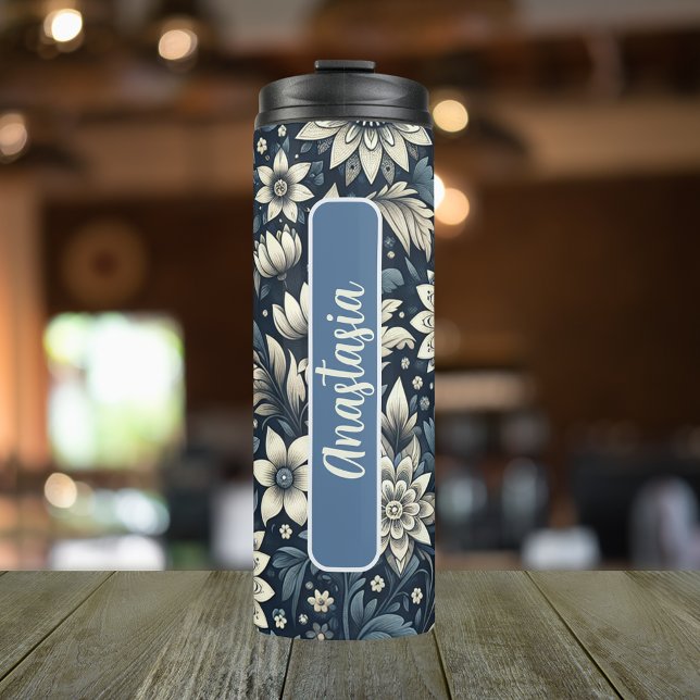 Personalisierter Juli Geburtstag Blume Larkspur 16 Thermosbecher (Personalized 20 oz Thermal Tumbler With Birth Flower the Larkspur for the Month of July.)