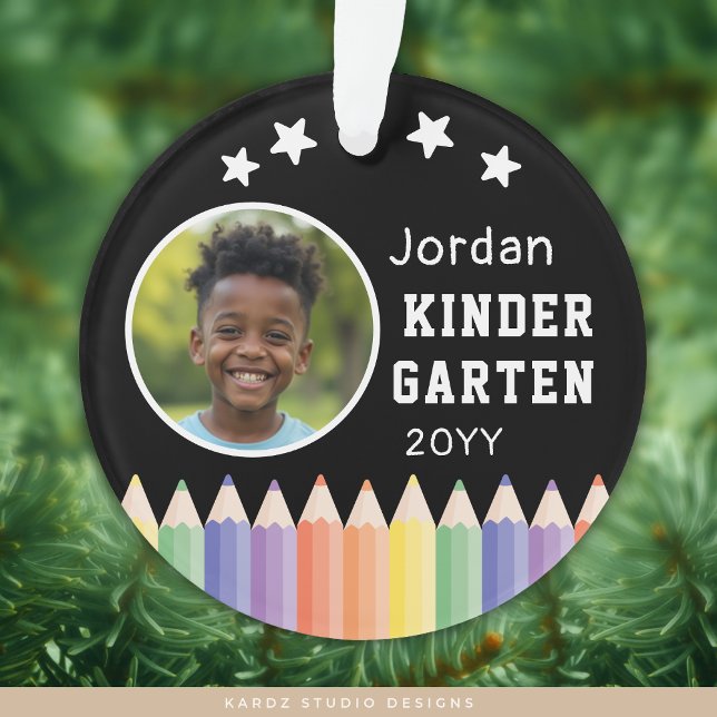 Personalisierter Kindergarten Name des farbigen Fo Ornament (Acrylic ornament shown. Edit name, grade, and year. Design repeats in front and back.)