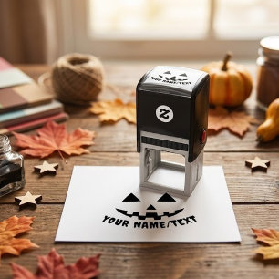 Personalisierter KürbisHalloween Name Black & Whit Permastempel