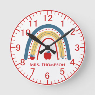 Personalisierter Lehrer Apple Rainbow Runde Wanduhr