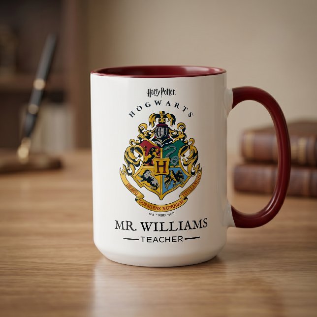 Personalisierter Lehrer | HARRY POTTER™-Abzeichen Tasse (Von Creator hochgeladen)