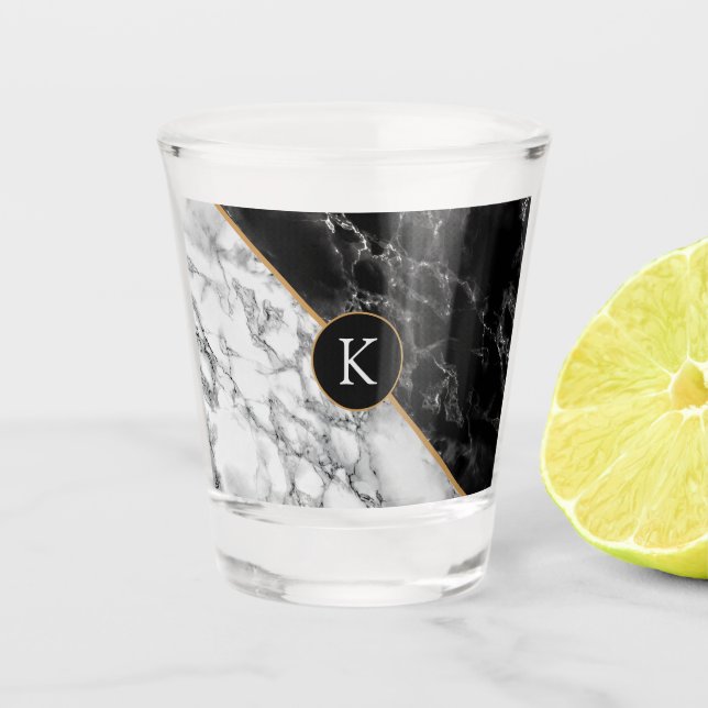Personalisierter Letter Shot Glass Schwarz-weißer  Schnapsglas (Vorderseite)