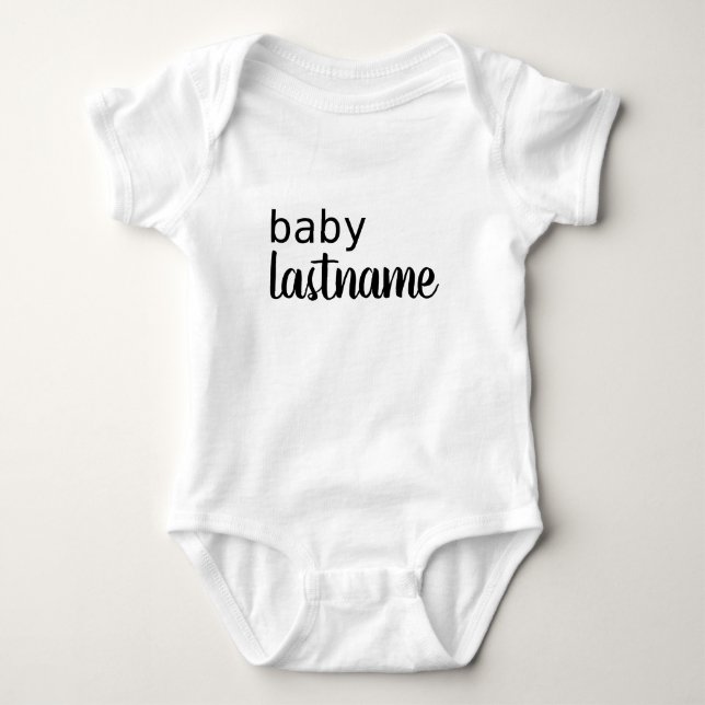 PERSONALISIERTER LETZTER NAME 1-teiliger Baby-Body Baby Strampler (Vorderseite)