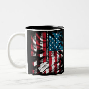 Personalisierter Militär-Soldat-Hundeanhänger USA- Zweifarbige Tasse