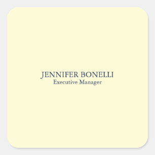 Personalisierter minimalistischer Name in Cremefar Quadratischer Aufkleber
