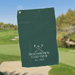 Personalisierter Name des Golfklubs Emerald Green Golfhandtuch<br><div class="desc">Mit klassischen gekreuzten Golfklubs und Golf-Design sind diese Handtücher ideal für alle Golfclubs. Personalisieren Sie mit dem Namen des Golfklubs und dem Jahr,  in dem der Golfclub gegründet wurde. Entwickelt von Thisisnotme©</div>