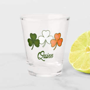 Personalisierter Name des irischen Kleeblatts Schnapsglas