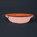 Personalisierter Name des rosa und roten Farbblock Bauchtasche<br><div class="desc">Die perfekte Brautjungfrau! Rosa und roter Blockbeutel mit optionaler Personalisierung für die Junggeselinnen-Abschied Kollektion!</div>