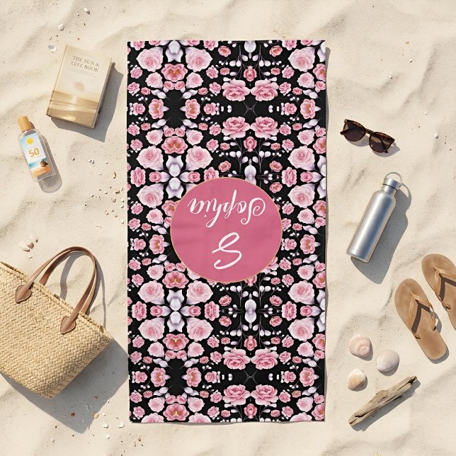 Personalisierter Name Elegante rosa Wasserfarben-B Strandtuch (Von Creator hochgeladen)