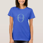 Personalisierter Name für Monogramm T-Shirt<br><div class="desc">Dieses elegante Monogramm und das stilvolle Script-Namensdesign können als Geschenk für Geburtstag, Hochzeit, Brautparty, Jubiläum, Muttertag oder jeden Anlass gegeben werden. Es kann mit dem Namen und dem Namen der Person personalisiert werden. Sie können den Schriftart, die Farbe des Schriftartes, die Größe des Schriftartes und die Hintergrundfarbe mit dem Design-Tool...</div>